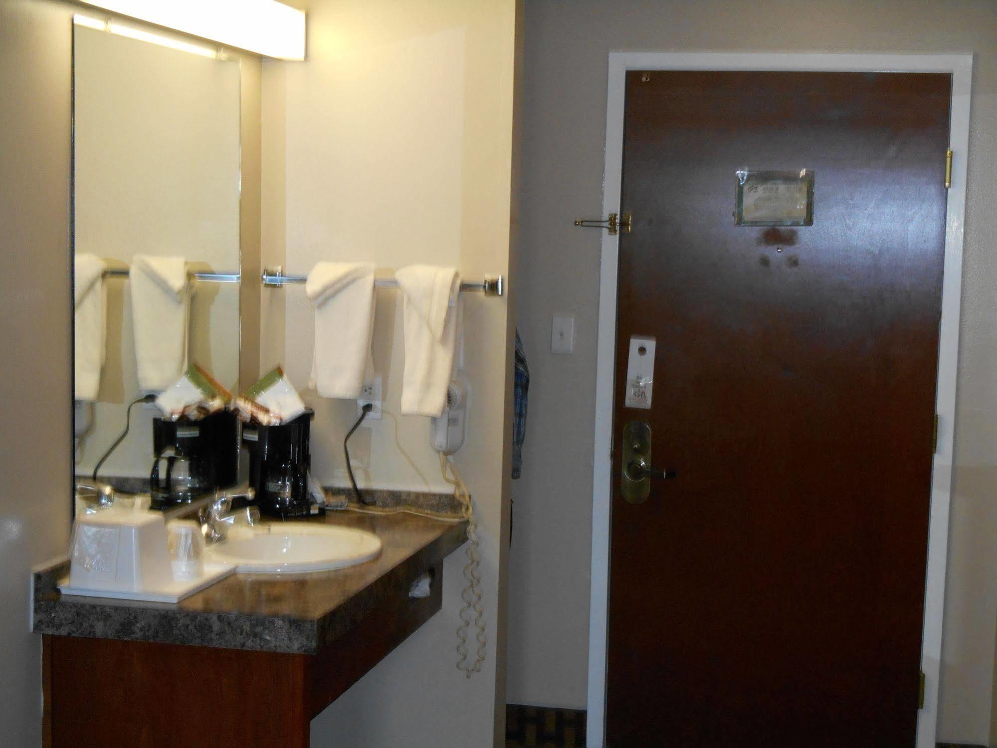 Rest Inn Fort Smith Εξωτερικό φωτογραφία